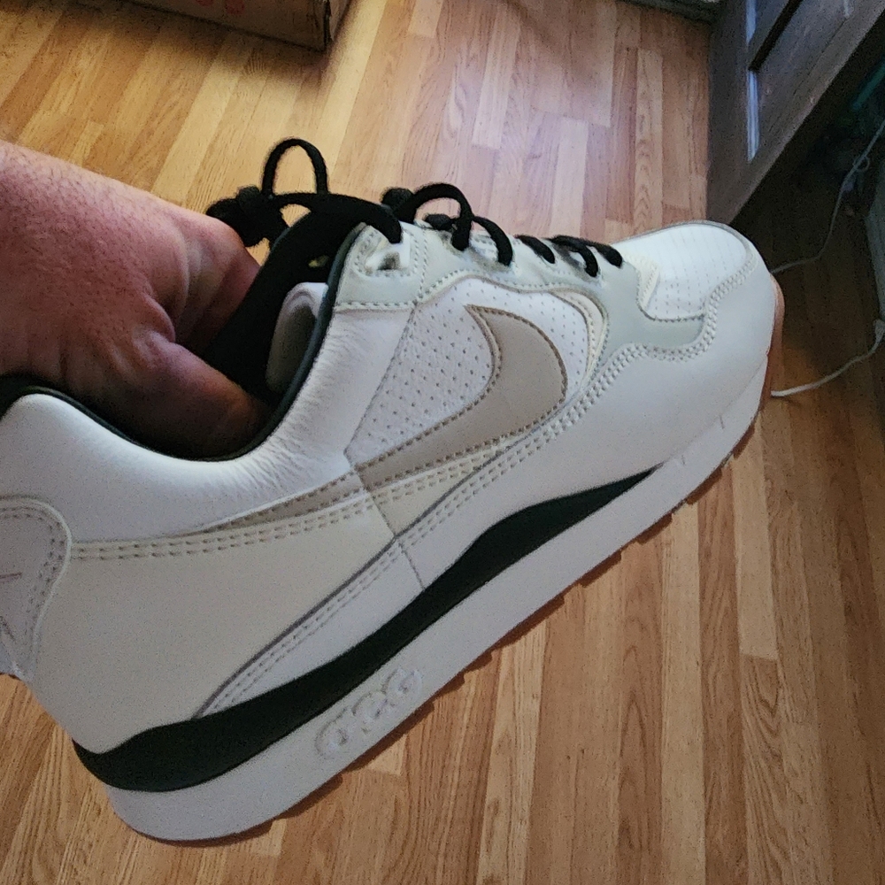 Nike ACG, Black/White, Size 10